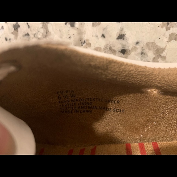 Ladies sneakers - Picture 2 of 6